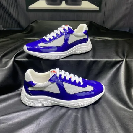 プラダ スニーカー