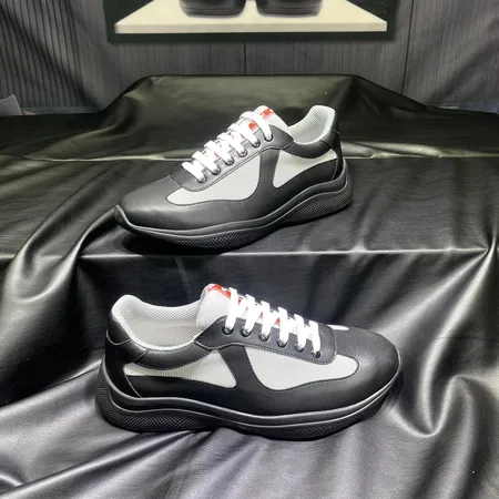 プラダ スニーカー