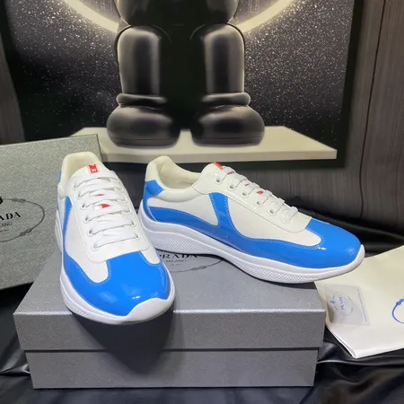 プラダ スニーカー