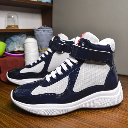 プラダ スニーカー