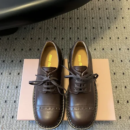 ミュウミュウ ビジネスシューズ