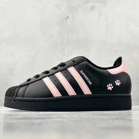 アディダス カジュアルシューズ