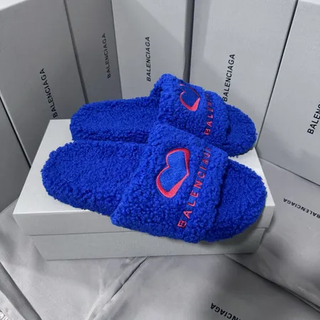 バレンシアガ スリッパ