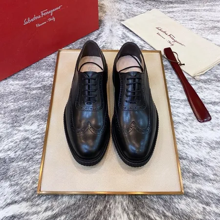 フェラガモ ビジネスシューズ