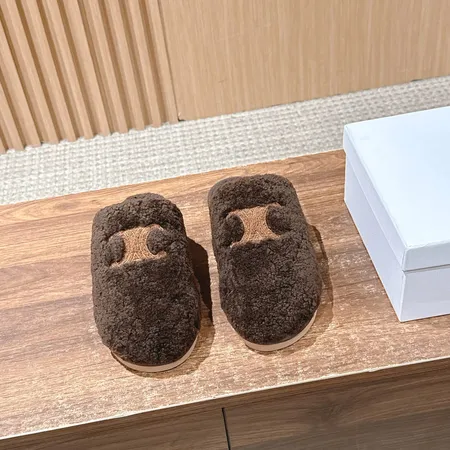セリーヌ スリッパ
