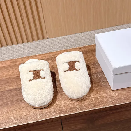 セリーヌ スリッパ