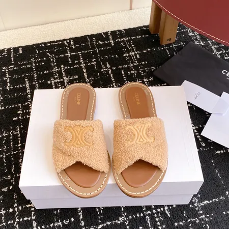 セリーヌ スリッパ