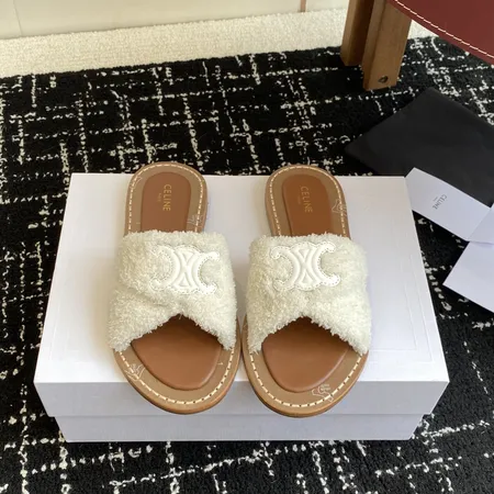 セリーヌ スリッパ