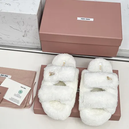 ミュウミュウ スリッパ