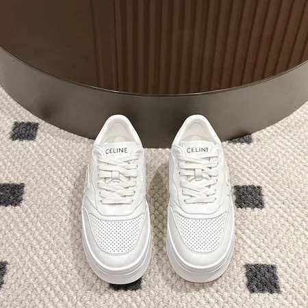 セリーヌ カジュアルシューズ