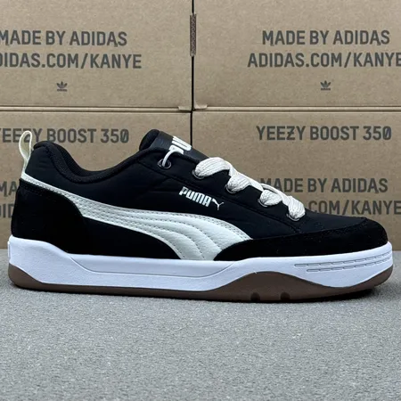 プーマ カジュアルシューズ