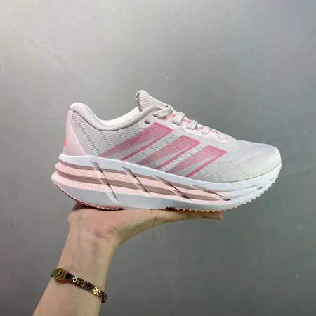 アディダス スニーカー