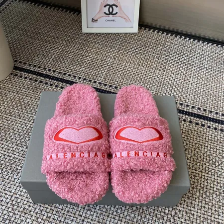 バレンシアガ スリッパ