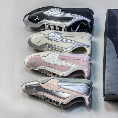 プーマ カジュアルシューズ