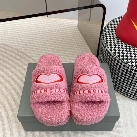 バレンシアガ スリッパ