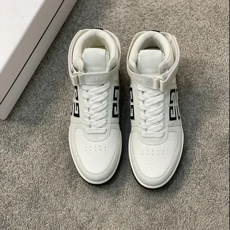 ジバンシィ カジュアルシューズ