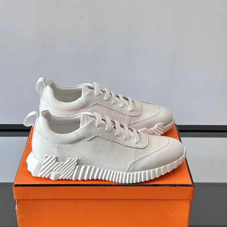 エルメス スニーカー