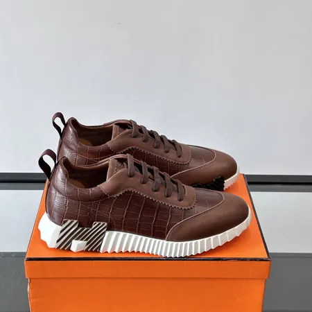 エルメス スニーカー