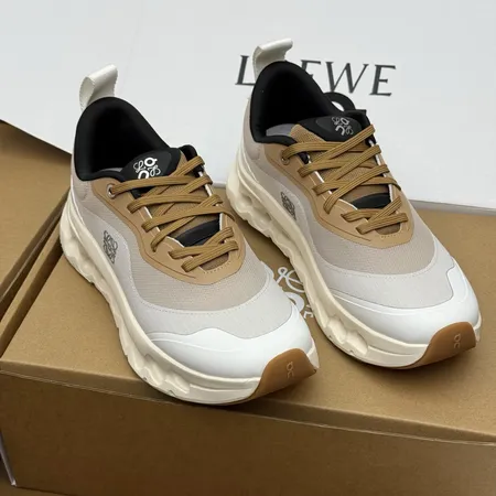 ロエベ スニーカー