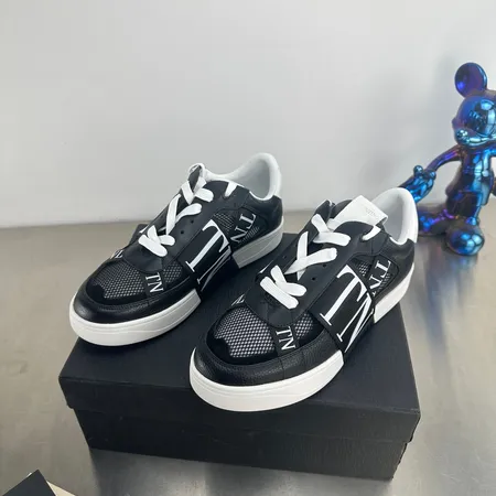 ヴァレンティノ カジュアルシューズ