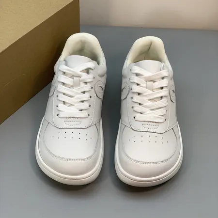 ロエベ カジュアルシューズ