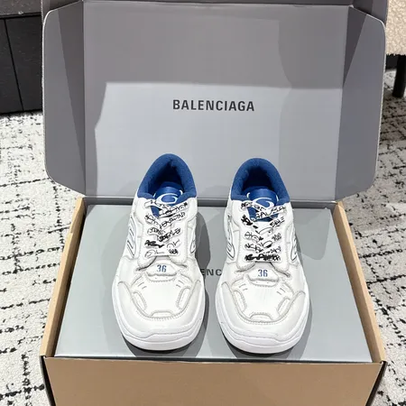 バレンシアガ カジュアルシューズ