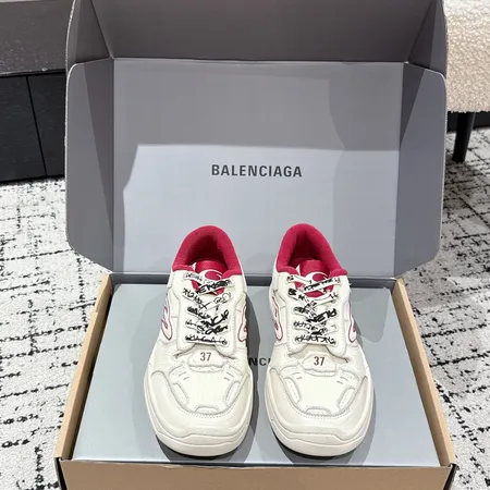 バレンシアガ カジュアルシューズ