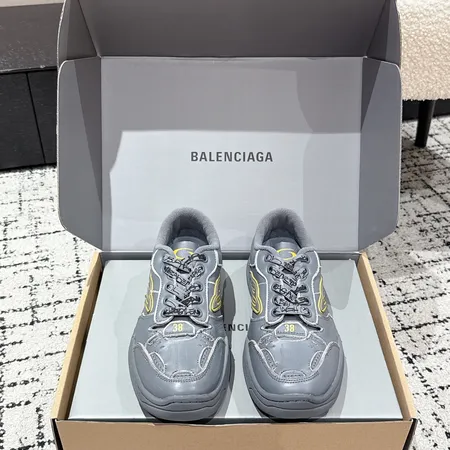 バレンシアガ カジュアルシューズ