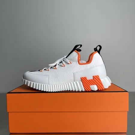 エルメス スニーカー