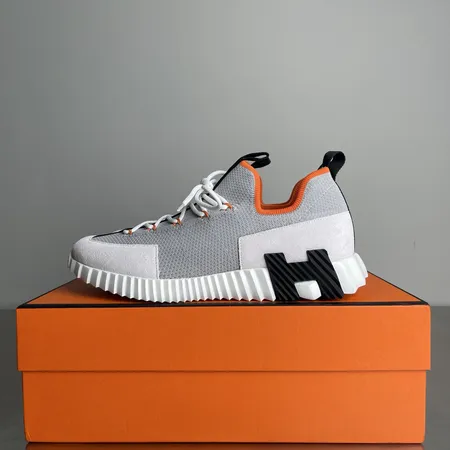 エルメス スニーカー