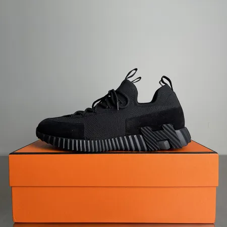 エルメス スニーカー