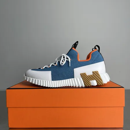 エルメス スニーカー