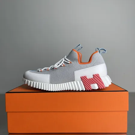 エルメス スニーカー