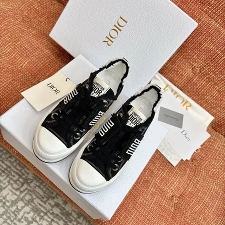 ディオール カジュアルシューズ