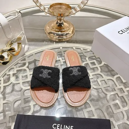 セリーヌ スリッパ