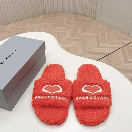 バレンシアガ スリッパ