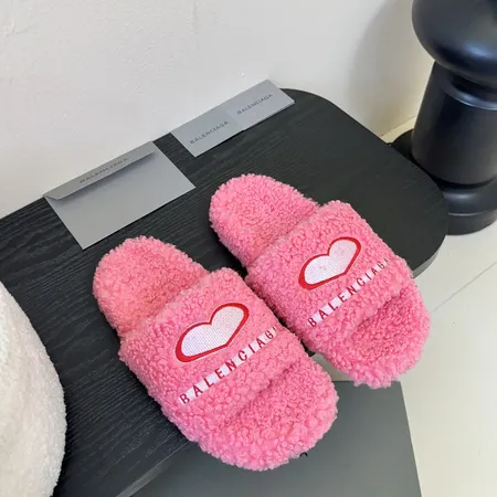 バレンシアガ スリッパ