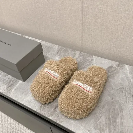 バレンシアガ スリッパ