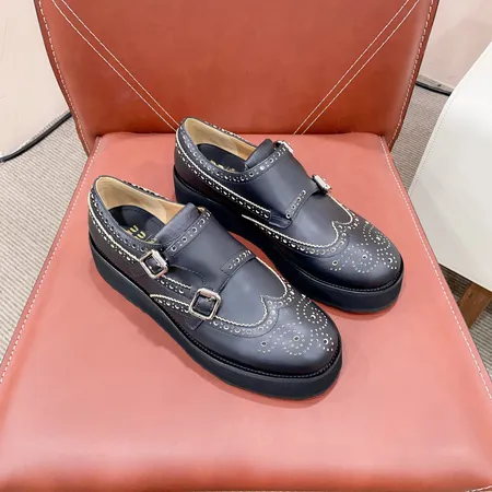 ミュウミュウ ビジネスシューズ