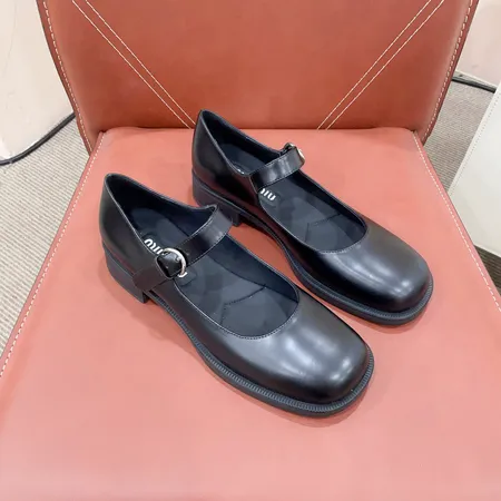 ミュウミュウ ビジネスシューズ