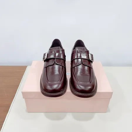 ミュウミュウ ビジネスシューズ