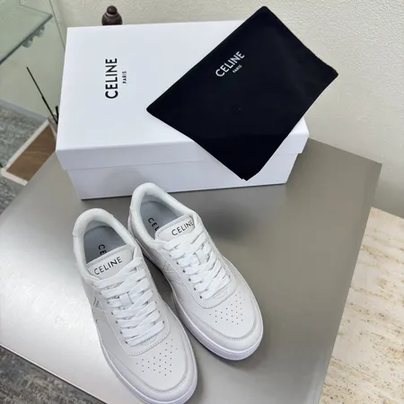 セリーヌ カジュアルシューズ