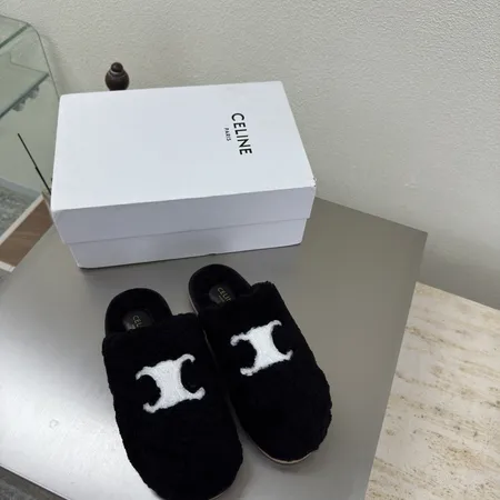 セリーヌ スリッパ