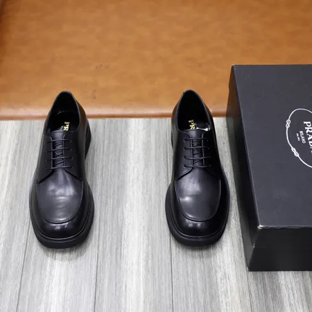 プラダ ビジネスシューズ