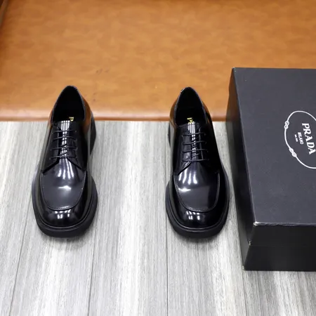 プラダ ビジネスシューズ