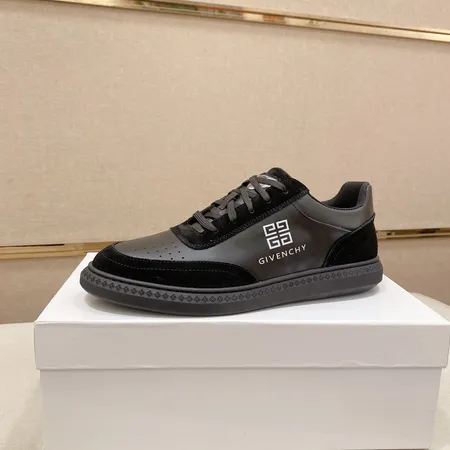 ジバンシィ カジュアルシューズ