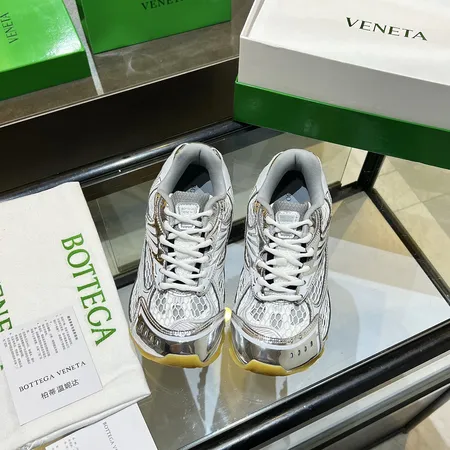 ボッテガ ヴェネタ スニーカー