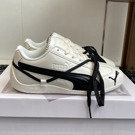 プーマ カジュアルシューズ