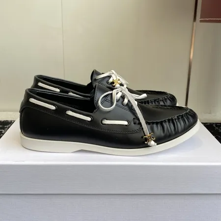 セリーヌ カジュアルシューズ