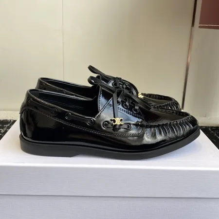 セリーヌ カジュアルシューズ